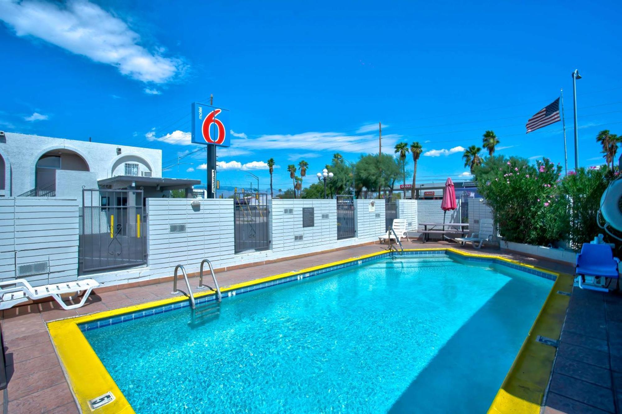 Motel 6 Tucson, Az - East Williams Center Εξωτερικό φωτογραφία